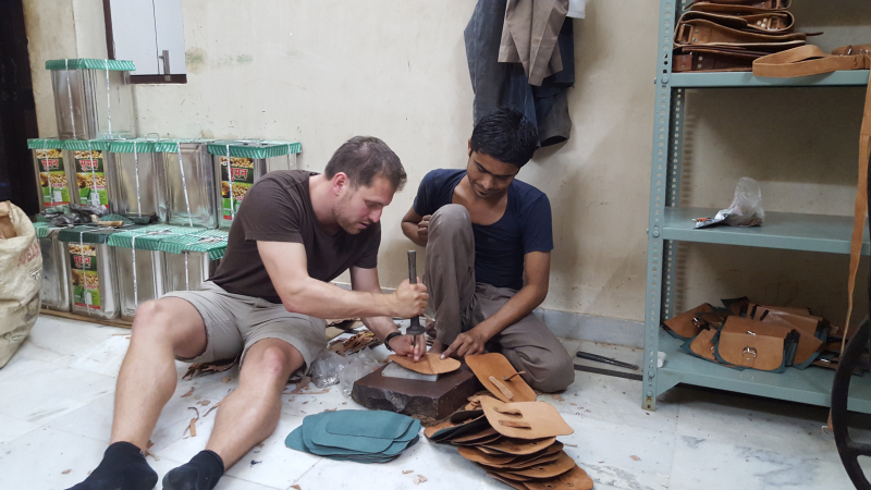 CEO Christian Pietsch in Indien beim Besuch der Produktionsstätte