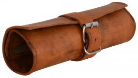 Roll-Federtasche aus Ziegenleder mit Schnalle Roll-Federtasche aus Ziegenleder mit Schnalle