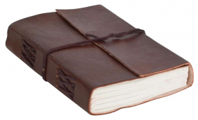 Ledergebundenes Buch in braun mit Lederband Ledergebundenes Buch in braun mit Lederband