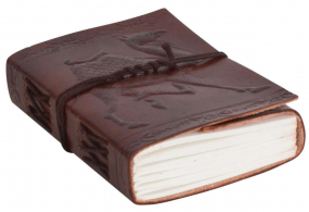 Kleines braunes Lederbuch mit Kamelprägung Kleines braunes Lederbuch mit Kamelprägung